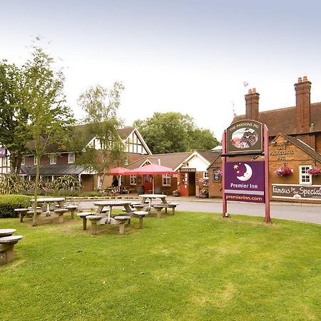 Premier Inn London Gatwick Airport East Crawley  Bagian luar foto