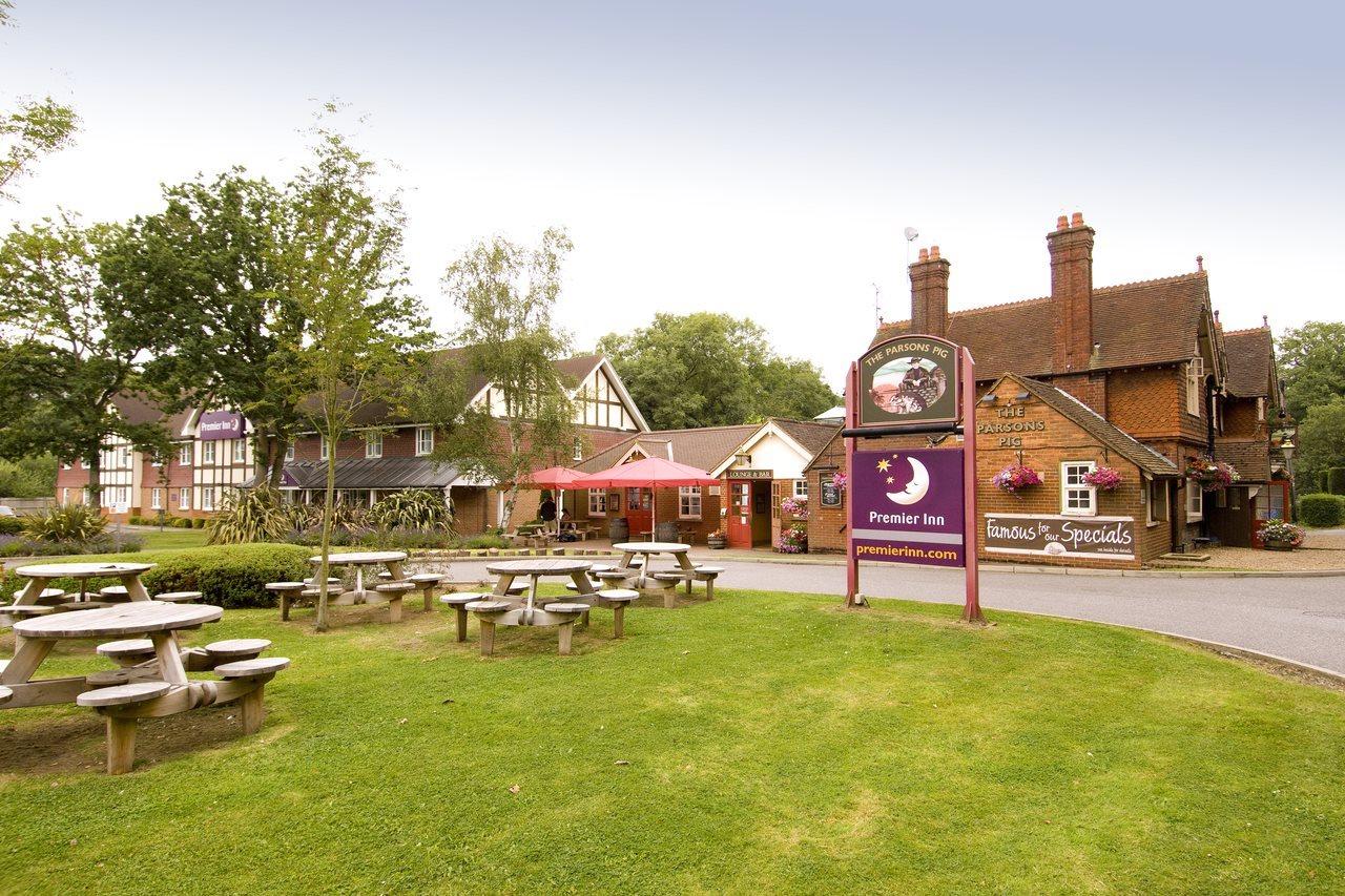 Premier Inn London Gatwick Airport East Crawley  Bagian luar foto