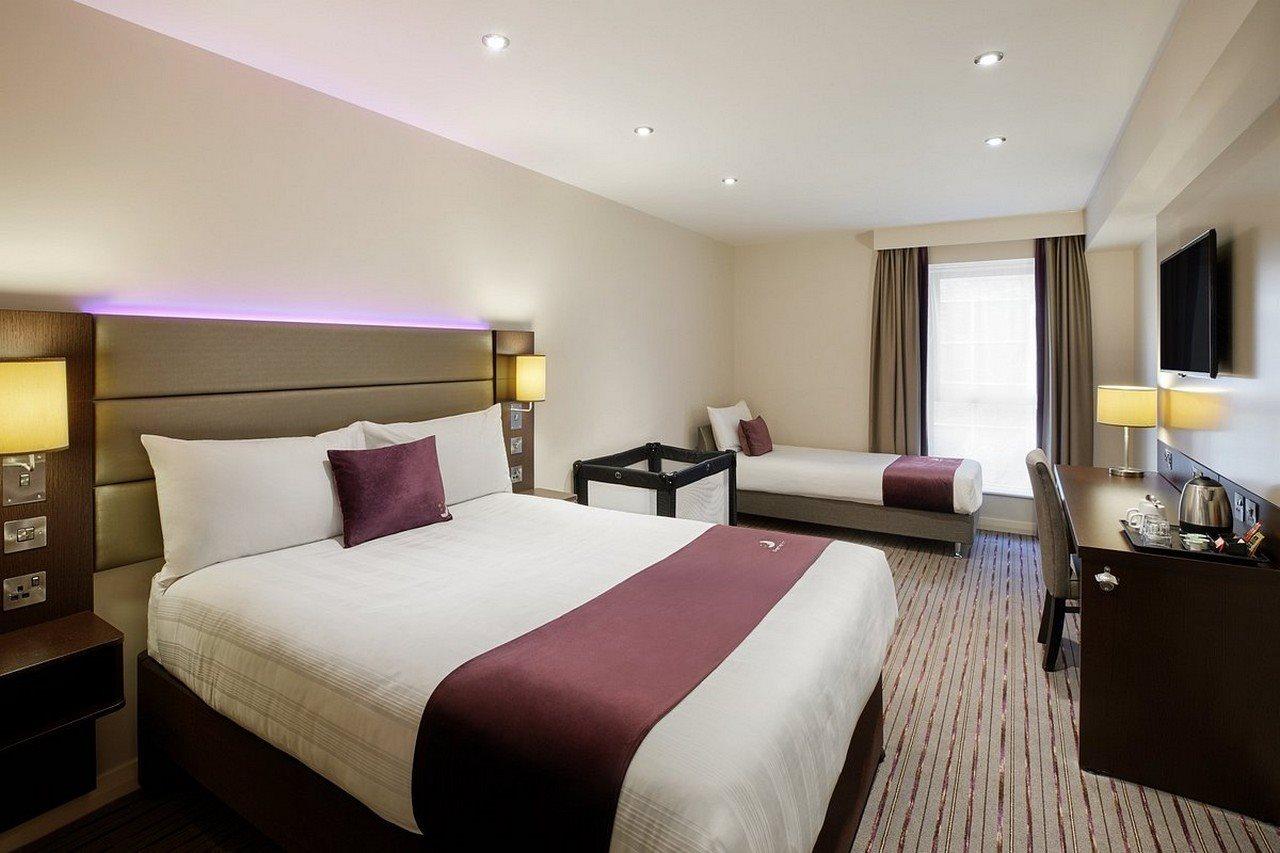 Premier Inn London Gatwick Airport East Crawley  Bagian luar foto