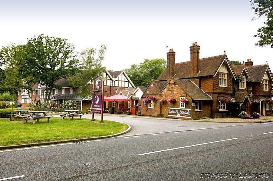 Premier Inn London Gatwick Airport East Crawley  Bagian luar foto