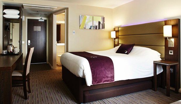 Premier Inn London Gatwick Airport East Crawley  Bagian luar foto